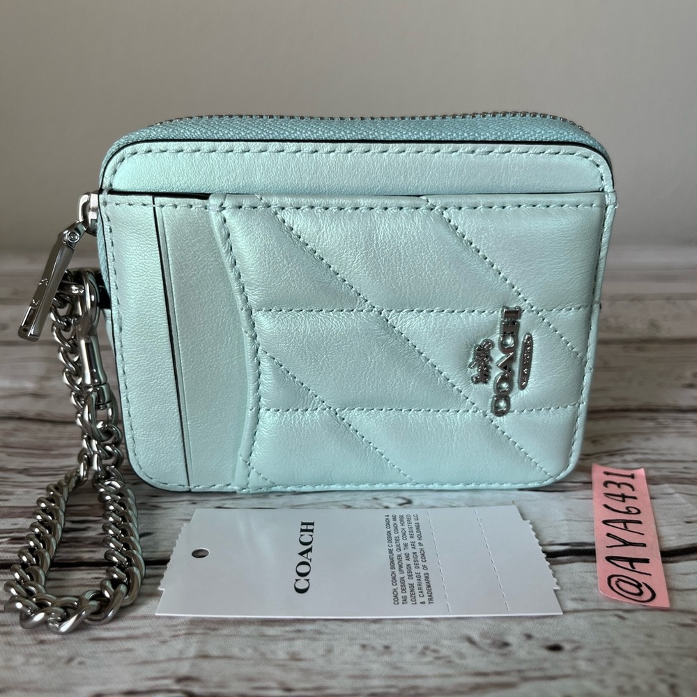 Coach card case🎈🎈